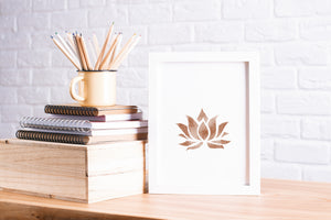 תמונה לקיר של פרח לוטוס בצבע חום, פרינט להדפסה