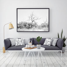 Load image into Gallery viewer, תמונת קיר של עץ בשחור לבן - פרינט להורדה